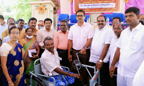 சேங்குன்றம் கிராமத்தில் சிறப்பு மனுநீதி நாள் முகாம்