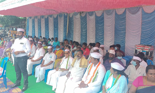 வட்டார வளர்ச்சி அலுவலர்களை கண்டித்து உண்ணாவிரத போராட்டம்