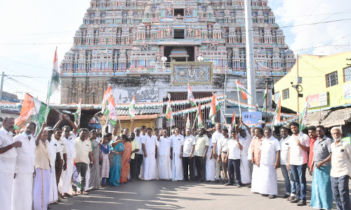 சோனியா காந்தியிடம் அமலாக்கத்துறை விசாரணையை கண்டித்து காங்கிரசார் ஆர்ப்பாட்டம்
