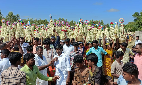 செல்லியம்மன் கோவிலில் மது எடுப்பு விழா