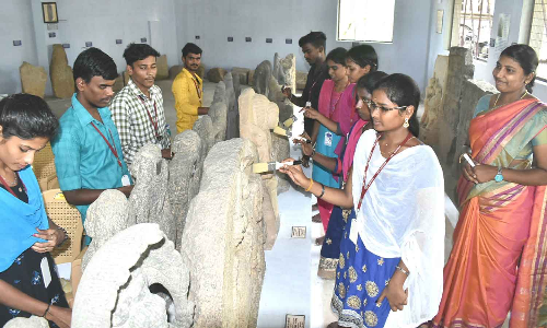 கல்லூரி மாணவர்களுக்கு பயிற்சி