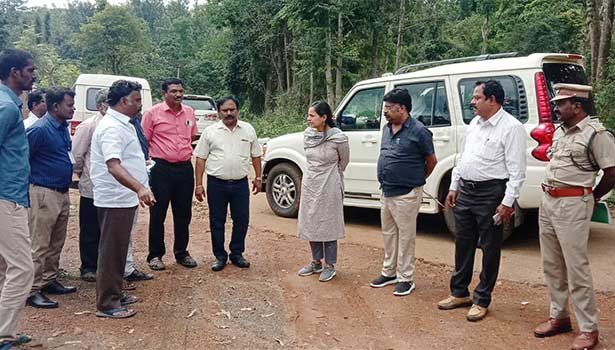 சிறுமலையில் சிறப்பு பகுதி மேம்பாட்டு திட்ட பணிகள் ஆய்வு சிறுமலையில் சிறப்பு பகுதி மேம்பாட்டு திட்ட பணிகள் ஆய்வு