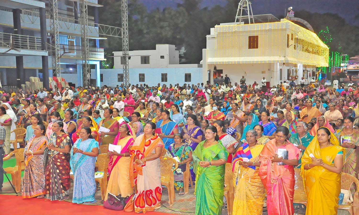 நாகர்கோவில் புனித அல்போன்சா ஆலயத்தில் கூட்டுத் திருப்பலி