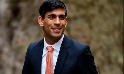 இங்கிலாந்து பிரதமர் தேர்தலில் முந்தும் ரிஷி சுனக்: கருத்துக்கணிப்பில் தகவல்