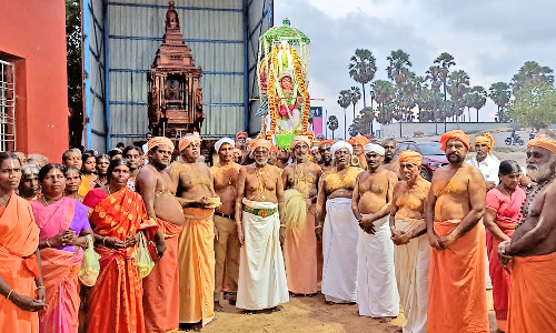 திருச்செந்தூர்  அய்யா  வைகுண்டர் அவதாரப் பதியில் கருட வாகனத்தில் அய்யா வைகுண்டர் பவனி