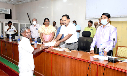 7 பயனாளிகளுக்கு ரூ.9 லட்சம் கடன் உதவி