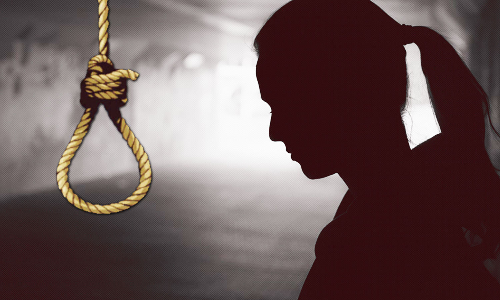 பெண் தூக்கிட்டு தற்கொலை