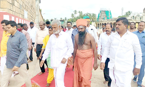 சீர்காழி சட்டைநாதர் கோவிலில் அமைச்சர் ஆய்வு