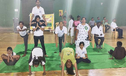 திண்டுக்கல்லில் மாவட்ட அளவிலான யோகா போட்டி