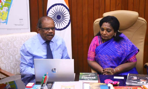 இஸ்ரோ விஞ்ஞானி சிவதாணு பிள்ளை கவர்னர் தமிழிசையுடன் ஆலோசனை