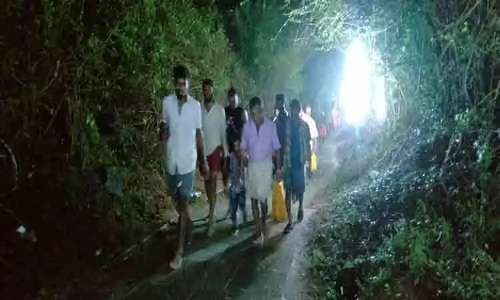 ஆடி அமாவாசை: சதுரகிரியில் 50 ஆயிரத்துக்கும் மேற்பட்ட பக்தர்கள் தரிசனம்