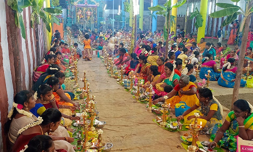 தூத்துக்குடி மேலசண்முகபுரம் முனியசாமி கோவிலில் திருவிளக்கு பூஜை