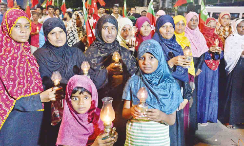 மின்கட்டண உயர்வை கண்டித்து எஸ்.டி.பி.ஐ. கட்சியினர் ஆர்ப்பாட்டம்