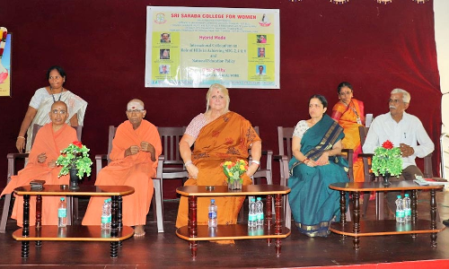 சாரதா மகளிர் கல்லூரியில் சர்வதேச கலந்தாய்வு கூட்டம்