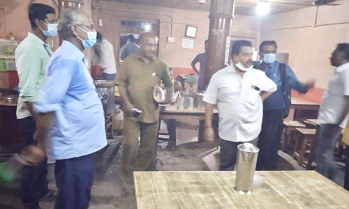 கடைகளில் குட்கா- நெகிழி பொருட்கள் பறிமுதல்