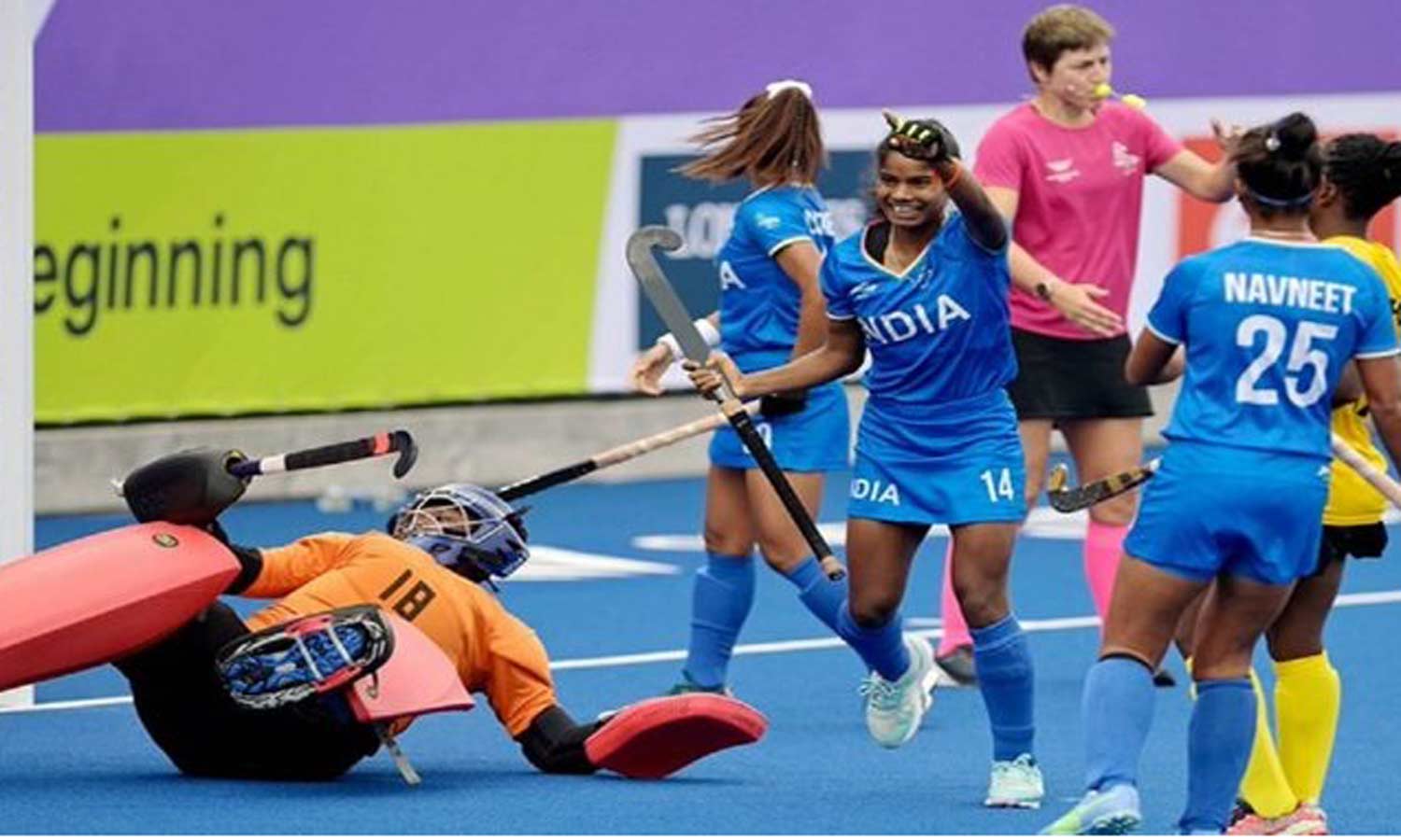 காமன்வெல்த் ஹாக்கி போட்டி - வேல்ஸ் அணியை வீழ்த்தியது இந்தியா காமன்வெல்த் ஹாக்கி போட்டி - வேல்ஸ் அணியை வீழ்த்தியது இந்தியா
