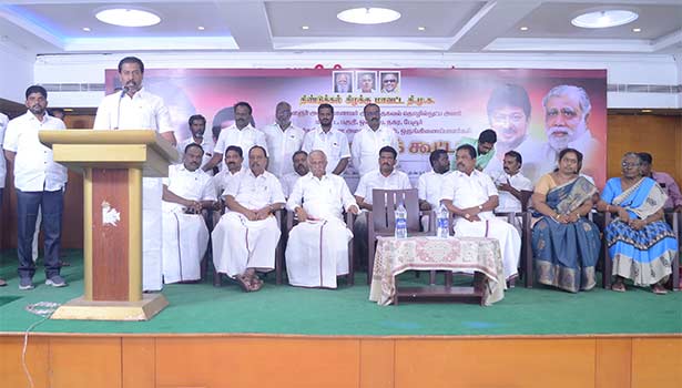 திண்டுக்கல்லில் தி.மு.க ஆலோசனை கூட்டம் திண்டுக்கல்லில் தி.மு.க ஆலோசனை கூட்டம்