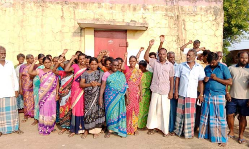 மதுராந்தகம் அருகே கல்குவாரி வெடிமருந்து குடோனை அகற்ற கோரி பெண்கள் போராட்டம்