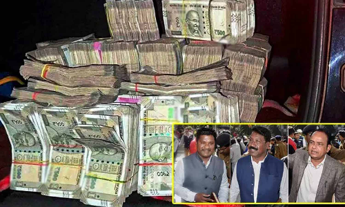 காரில் ரூ.50 லட்சத்துடன் பிடிபட்ட எம்.எல்.ஏ.க்களை சஸ்பெண்ட செய்தது காங்கிரஸ்