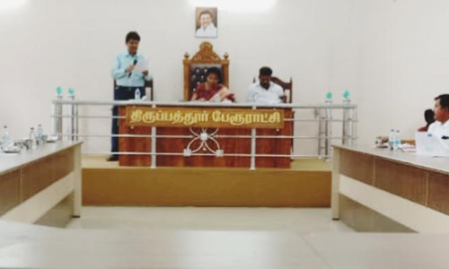 சீதளி குளத்தை தூர்வாரி பராமரிக்க வேண்டும்