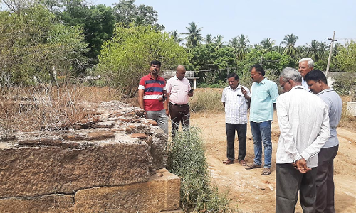 சிவன் கோவிலில் வரலாற்று ஆராய்ச்சியாளர்கள் ஆய்வு