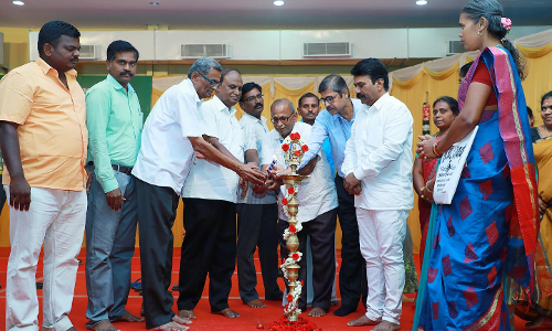 பிளஸ்-2 மாணவர்களுக்கான கல்வி விழிப்புணர்வு நிகழ்ச்சி