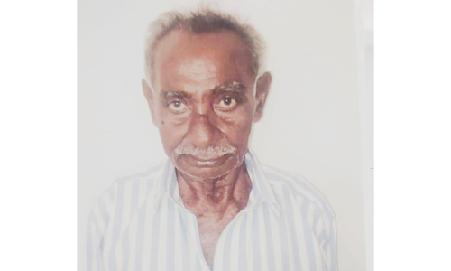 மோட்டார் சைக்கிள் திருடிய முதியவர் கைது