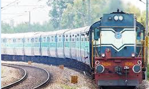 திருப்பத்தூரில் இருந்து ஏலகிரி எக்ஸ்பிரஸ் ரெயிலை மீண்டும் இயக்க வேண்டும்