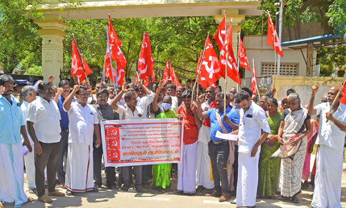100 நாள் வேலை திட்டத்திற்கு ரூ.600 தினசரி ஊதியம் வழங்க வேண்டும்- கலெக்டரிடம் விவசாயிகள் சங்கத்தினர் கோரிக்கை