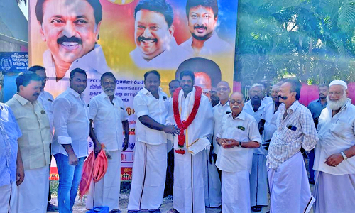 ஜெயங்கொண்டம் நகராட்சிக்குட்பட்ட பகுதியில் குண்டும் குழியுமான சாலைகள் சீரமைப்பு பணி