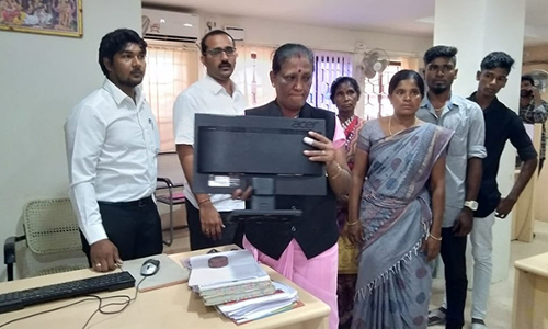 யுனைடெட் இன்சூரன்ஸ் அலுவலக பொருட்கள் ஜப்தி