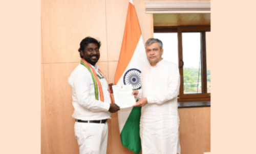 குமரி மாவட்ட மக்களின் நீண்ட நெடுநாள் கோரிக்கை- மத்திய ரெயில்வே மந்திரியிடம் எம்.பி. விஜய் வசந்த் மனு