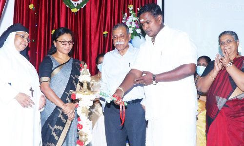 மாணவர்கள் உறுதிமொழி ஏற்பு