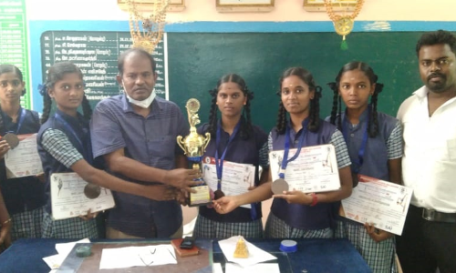 சபரி வித்யாலயா மெட்ரிகுலேஷன் பள்ளி மாணவர்கள் சாதனை