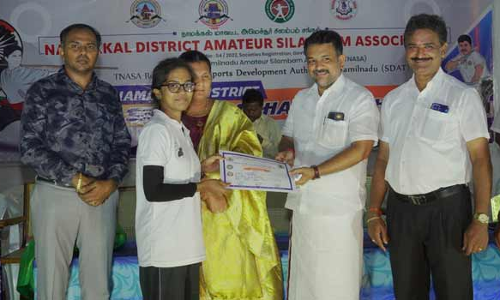 திருச்செங்கோட்டில் மாவட்ட அளவிலான சிலம்ப போட்டிகள்