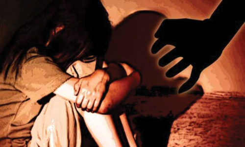 10-ம் வகுப்பு மாணவியை கர்ப்பமாக்கிய வாலிபர்