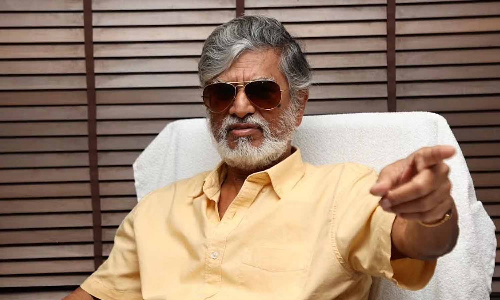 ரூ.76 ஆயிரம் பணத்திற்காக ஜப்தியாகும் விஜய்யின் தந்தை வீடு?