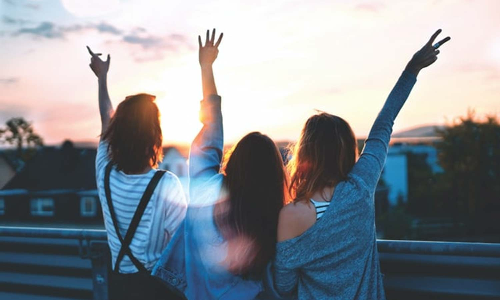 பெண்களின் நண்பர்கள் வட்டம் நிலையற்று போவதற்கான காரணங்கள்...