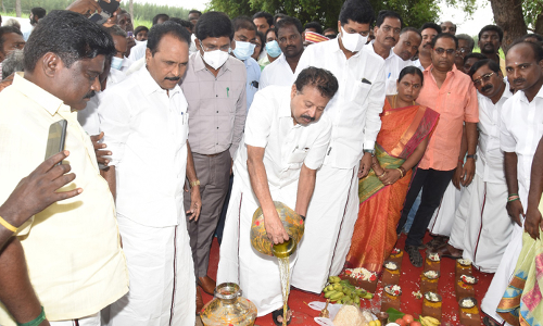 கண்டமங்கலம் அருகே மலட்டாற்றின் குறுக்கே உயர்மட்டப்பாலம் கட்டும் பணி: அமைச்சர் பொன்முடி தொடங்கி வைத்தார்