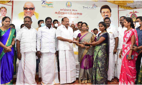 ஒகேனக்கல் ஆடிப்பெருக்கு விழாவில்  ரூ.1.97 கோடி மதிப்பிலான நலத்திட்ட உதவிகள்-  அமைச்சர் வழங்கினார்