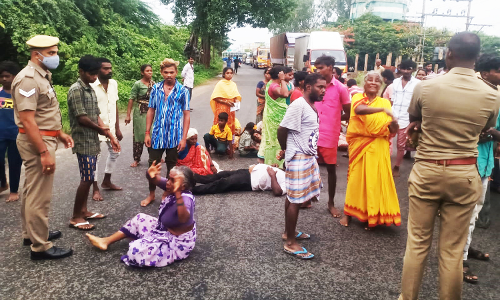 வாலிபர் கொலையில் 2 பேர் கைது