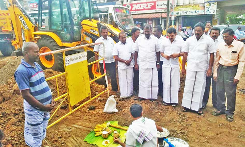 2 ஆண்டு கோரிக்கை நிறைவேறியது- சுவாமி நெல்லையப்பர் நெடுஞ்சாலை விரிவாக்க பணி தொடங்கியது