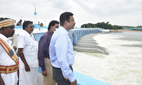 கல்லணை அணைப்பகுதியில் மதி விற்பனை அங்காடி- கலெக்டர் தொடங்கி வைத்தார்