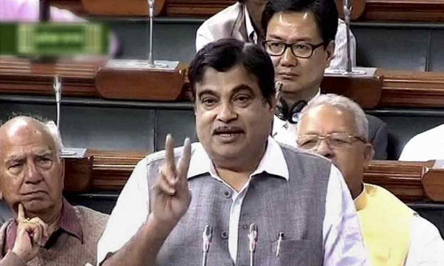 நகர எல்லையில் இருக்கும் சுங்கச்சாவடிகள் விரைவில் அகற்றம்- நிதின் கட்காரி தகவல்