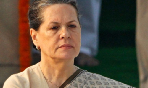 டெல்லி யங் இந்தியன் அலுவலகத்துக்கு சீல்- பாராளுமன்றத்தில் பதிலடி கொடுக்க சோனியா முடிவு