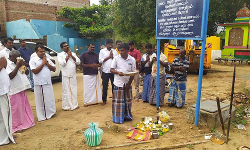 சிவகிரி - தேவிபட்டணம் தார்சாலை அமைக்கும் பணி தொடக்கம்