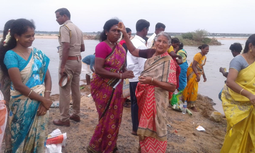 கோயில்கள், நீர்நிலைகளில் சிறப்பு வழிபாடு