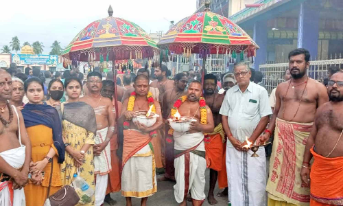 சிவன்-பெருமாள் தீபம் ஆற்றில் விடும் விழா