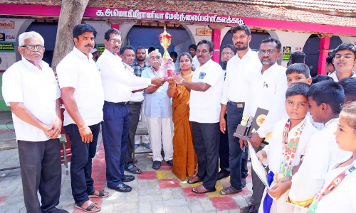 கராத்தே சிலம்பப் போட்டிகளில் வெற்றி பெற்ற மாணவர்களுக்கு பாராட்டு