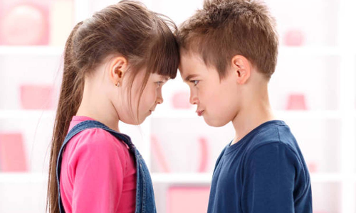 உடன் பிறந்தவர்களுக்கு இடையில் தாழ்வு மனப்பான்மையை நீக்குதல்